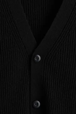 Gilet Regular Fit en maille de laine côtelée - Noir — photo 5