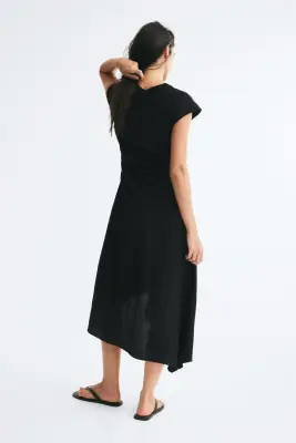 Robe à mancherons avec base en pointes - Noir — photo 2