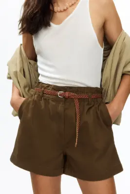 Short en twill avec ceinture - Vert kaki — photo 1