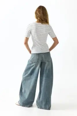 T-shirt en maille fine - Blanc/rayures noires — photo 2