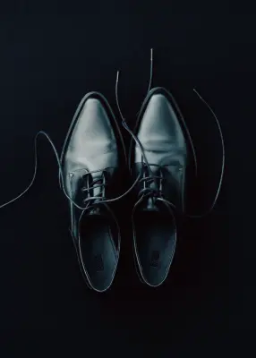 Chaussures derbies en cuir - Noir — photo 1