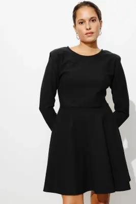 Robe courte épaulée en jersey — photo 3