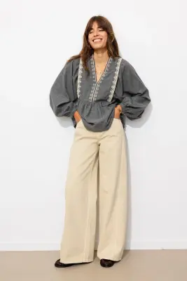 Blouse brodée Femme — photo 3