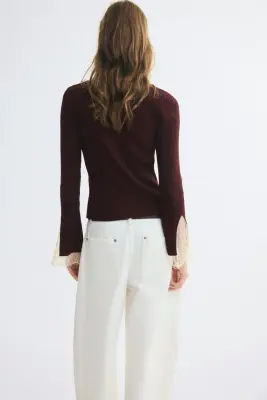 Gilet en maille côtelée avec dentelle - Brun rouille — photo 2