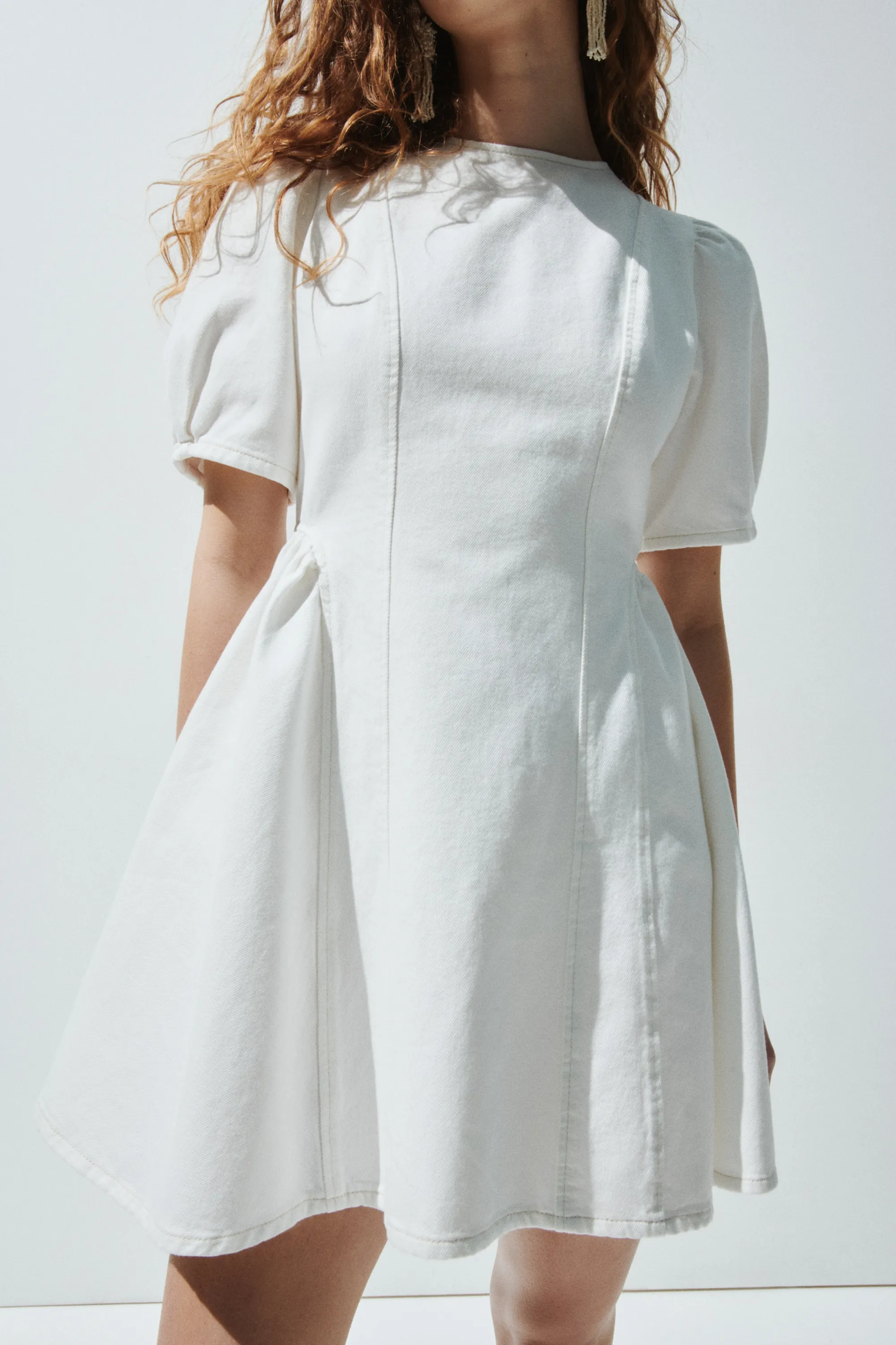 Robe en denim avec jupe évasée - Crème