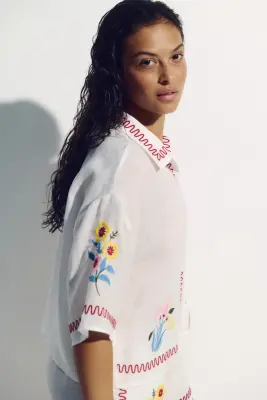 Chemise de plage en lin avec broderies - Blanc/rouge foncé — photo 2