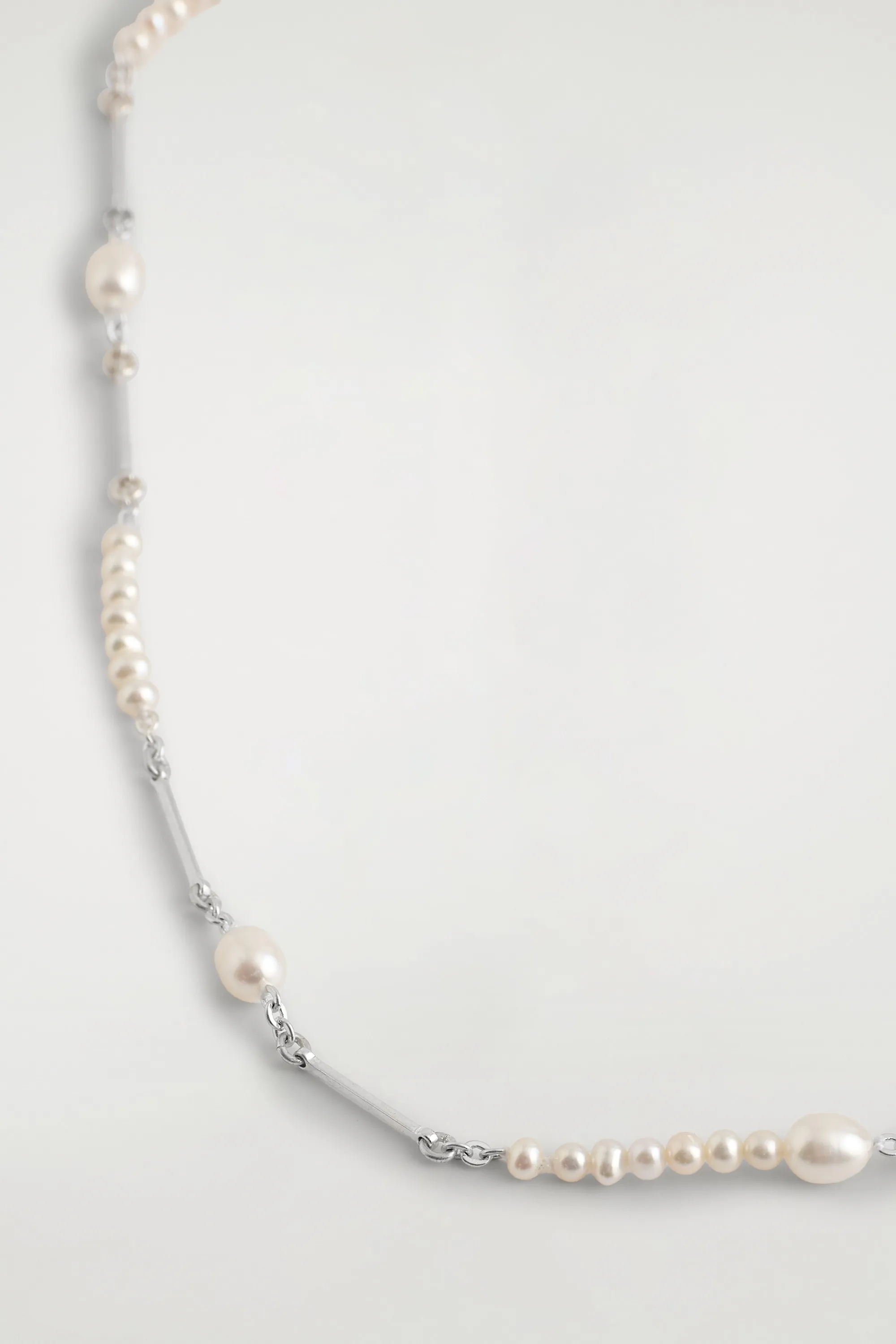 COLLIER DE PERLES DE CULTURE ASYMÉTRIQUE - ARGENTÉ