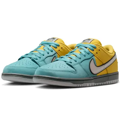 Chaussure Nike sb dunk low pro muni fast pass – Lightening / Wolf Grey / Denim — photo 1