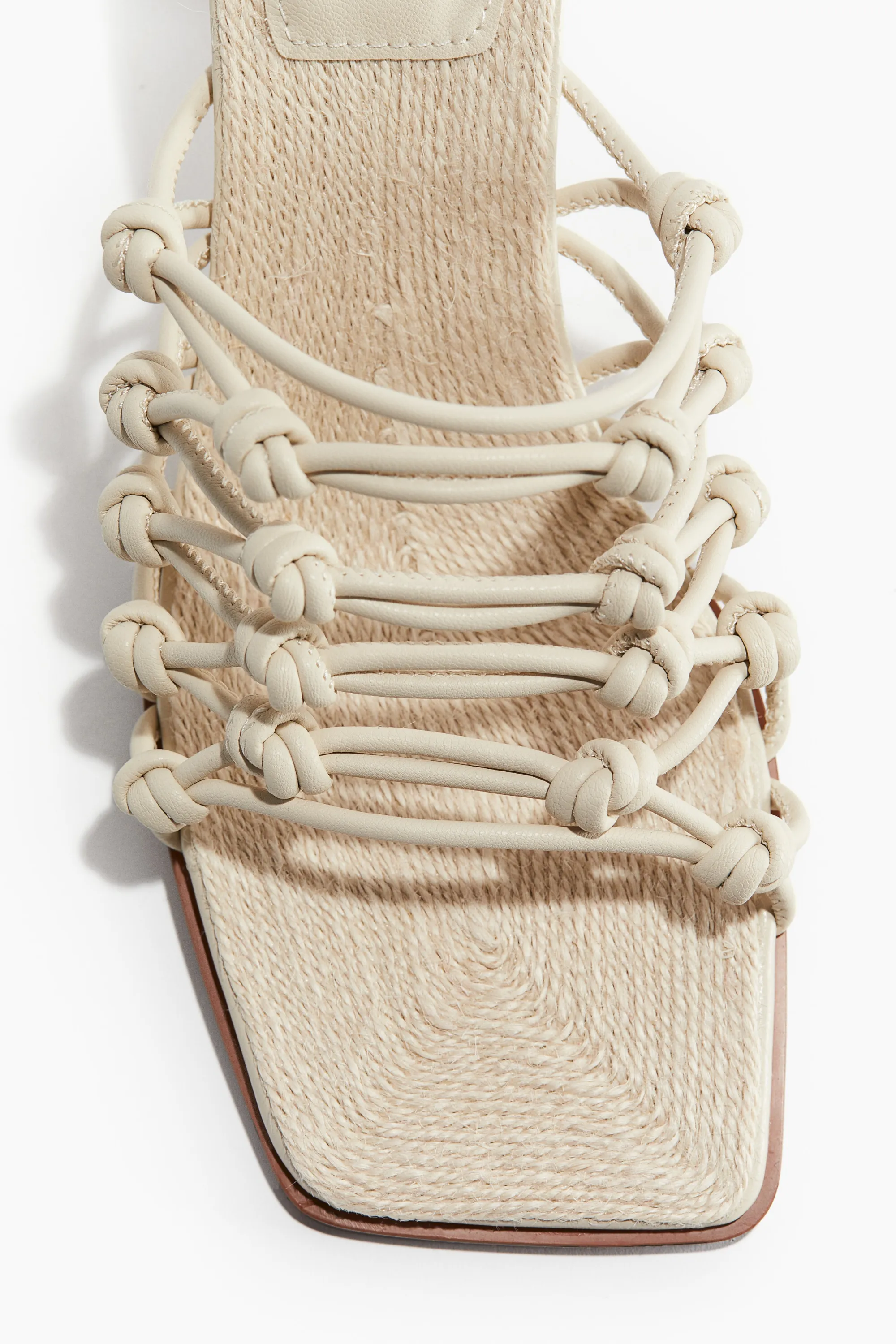Sandales à talon avec détails noués - Beige clair