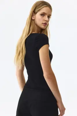 Top en viscose avec dentelle - Noir — photo 3