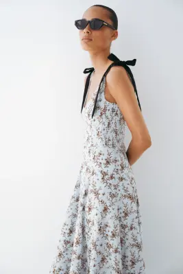 Robe avec bretelles à nouer et jupe évasée - Bleu clair/fleuri — photo 2