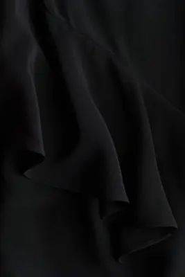 Robe volantée avec encolure bénitier - Noir — photo 5