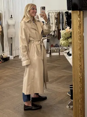 Trench long ceinturé en coton beige Prix boutique 1050€ Taille L — photo 5