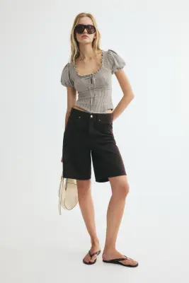 Blouse à manches bouffantes avec liens à nouer - Taupe foncé/carreaux blancs — photo 2