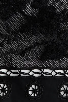 Lace-detail halterneck top - Noir — photo 4