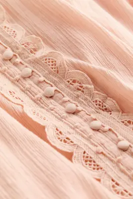Robe en coton avec dentelle - Rose pêche clair — photo 4
