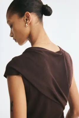 Top en maille fine avec détail à nouer - Marron foncé — photo 2