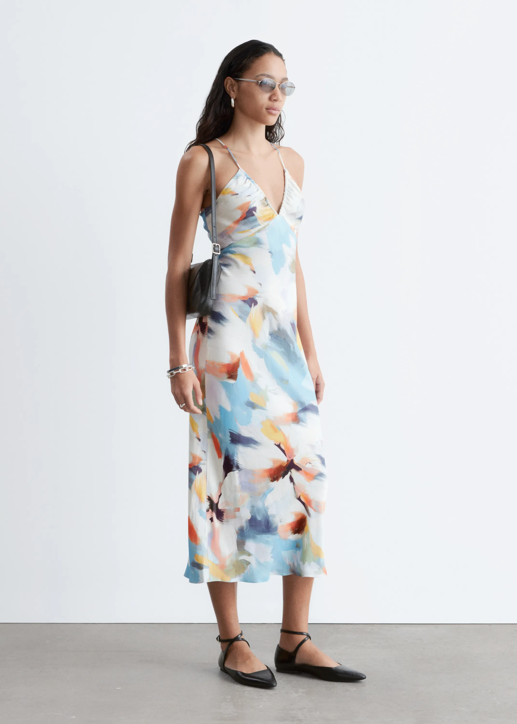 Robe combinaison midi en satin - Motif bleu