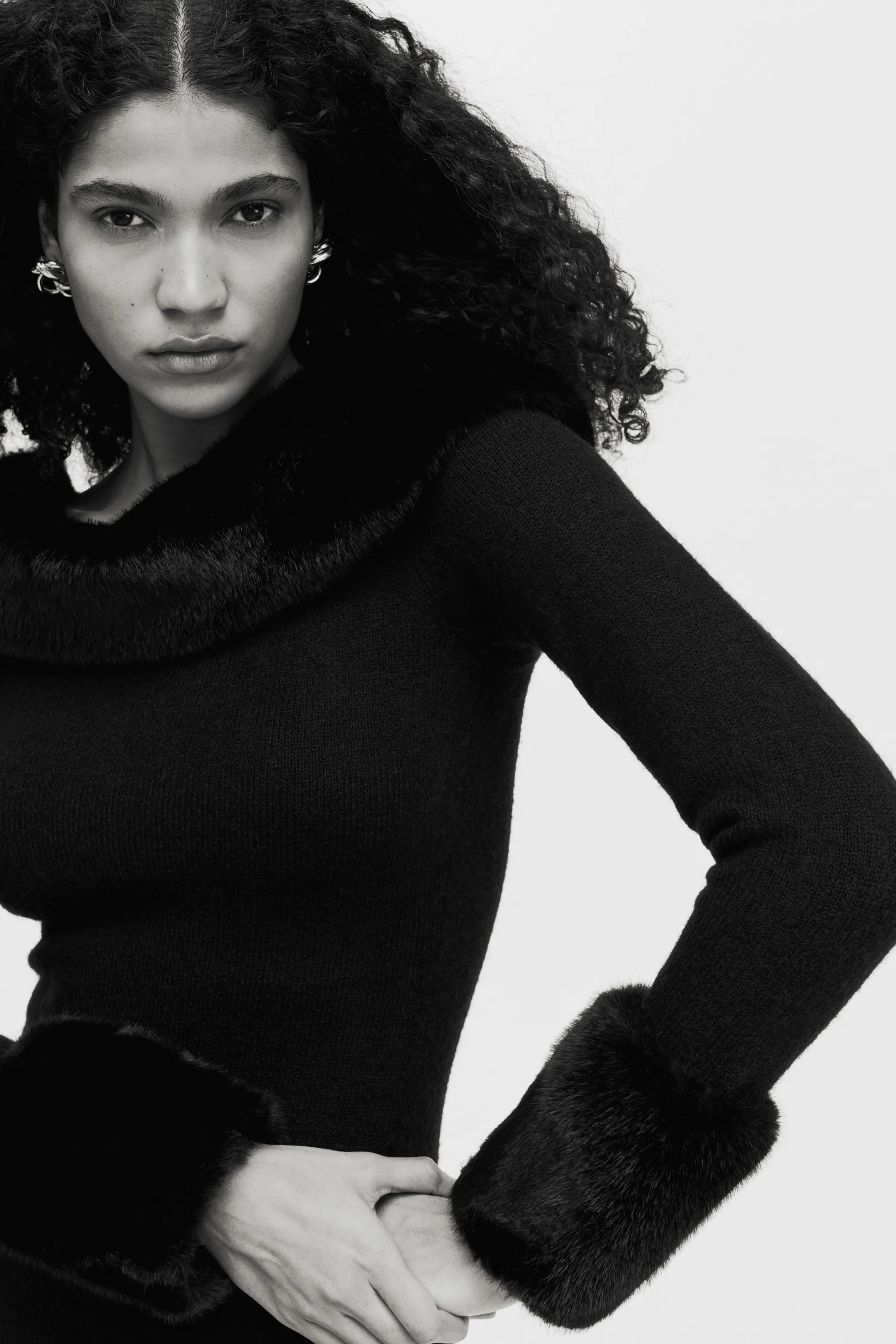 Robe épaules nues en maille - Noir