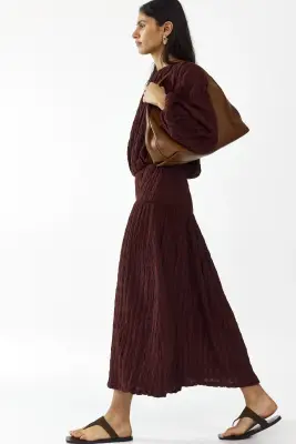 Jupe midi en jersey texturé - Marron foncé — photo 2