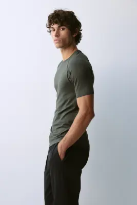 T-shirt de sport Muscle Fit DryMove™ - Olive foncé — photo 3