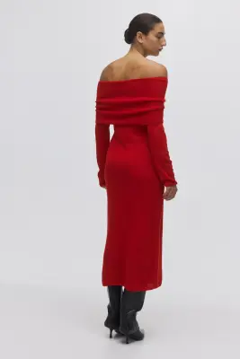 Robe épaules nues - Rouge — photo 1