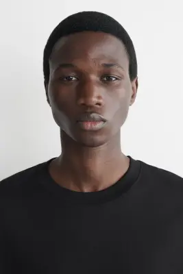 T-SHIRT DÉCONTRACTÉ EN COTON LÉGER - NOIR — photo 2