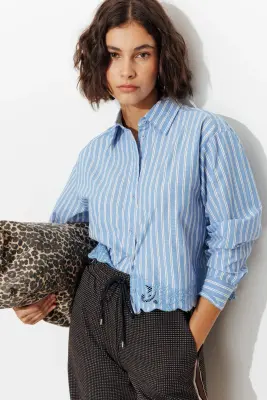 Chemise rayée détail dentelle — photo 2