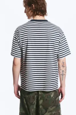 T-SHIRT COUPE AMPLE - Blanc - Rayure marine — photo 3