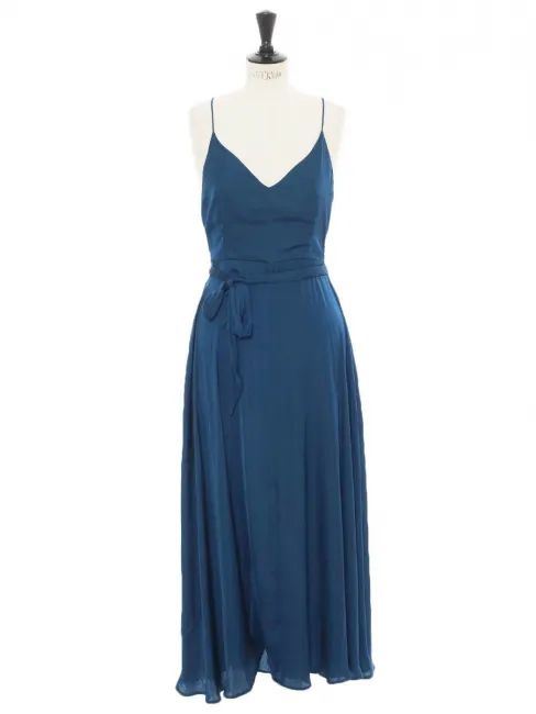 Robe longue dos nu à fines bretelles décolleté et ceinture ruban en satin bleu canard Taille 36