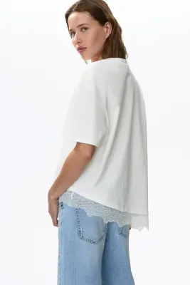 T-shirt asymétrique avec dentelle - Blanc — photo 3