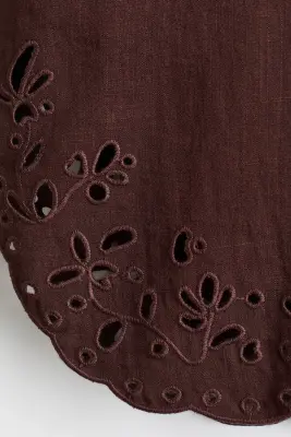 Chemise de plage avec broderie anglaise - Marron foncé — photo 3