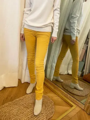 Jean slim en coton jaune ambre Prix boutique 170€ Taille 24 (XS) — photo 2