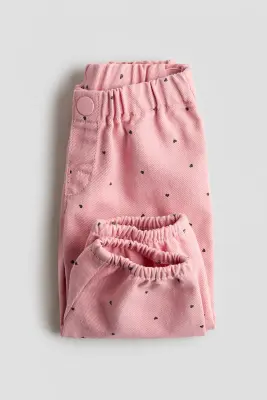 Pantalon en twill de coton imprimé - Rose/cœurs — photo 1