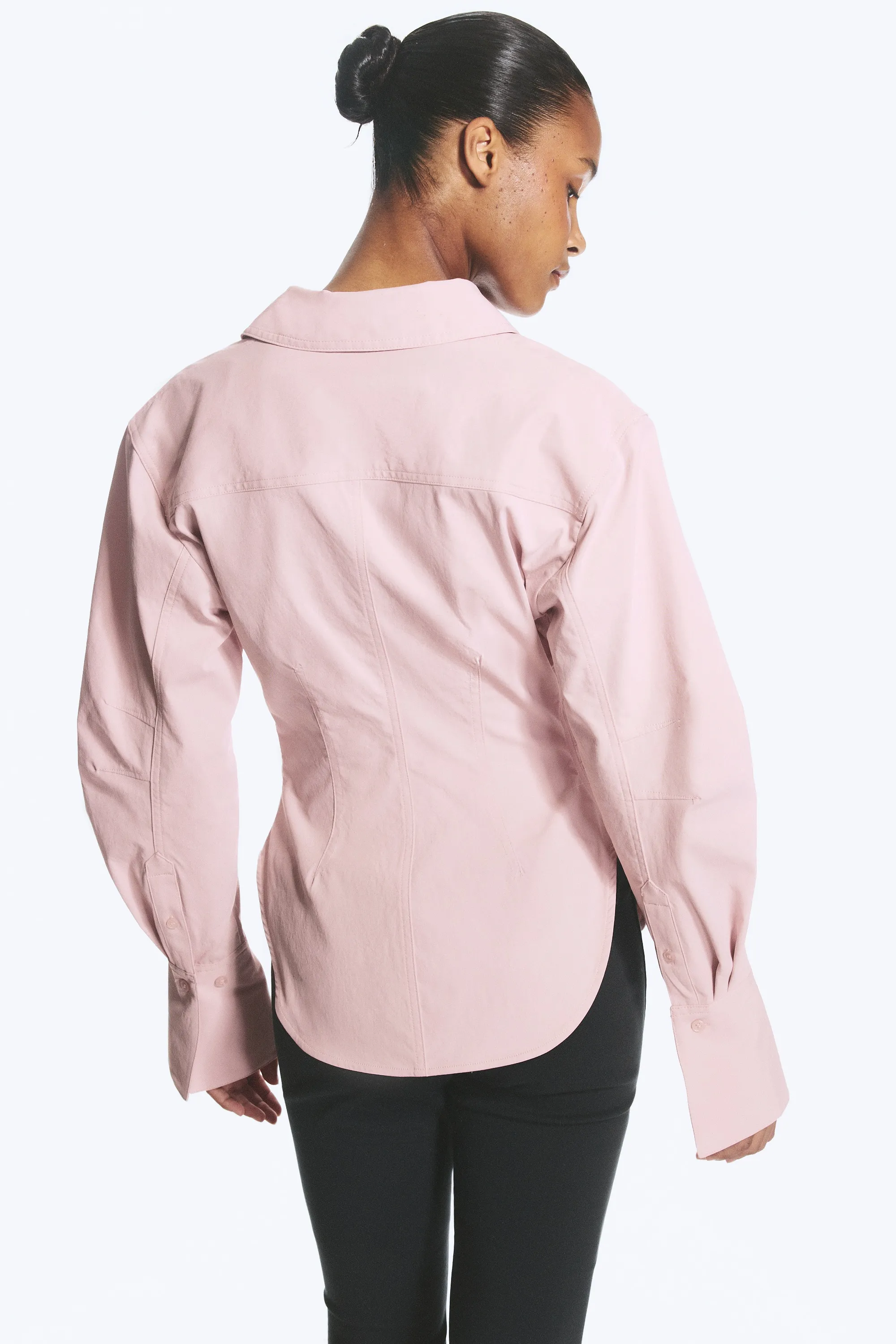Chemise froncée ajustée à la taille - Rose poudré clair