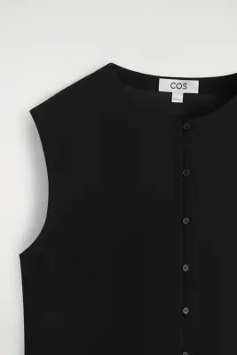 TOP EN MAILLE BOUTONNÉ - NOIR — photo 5