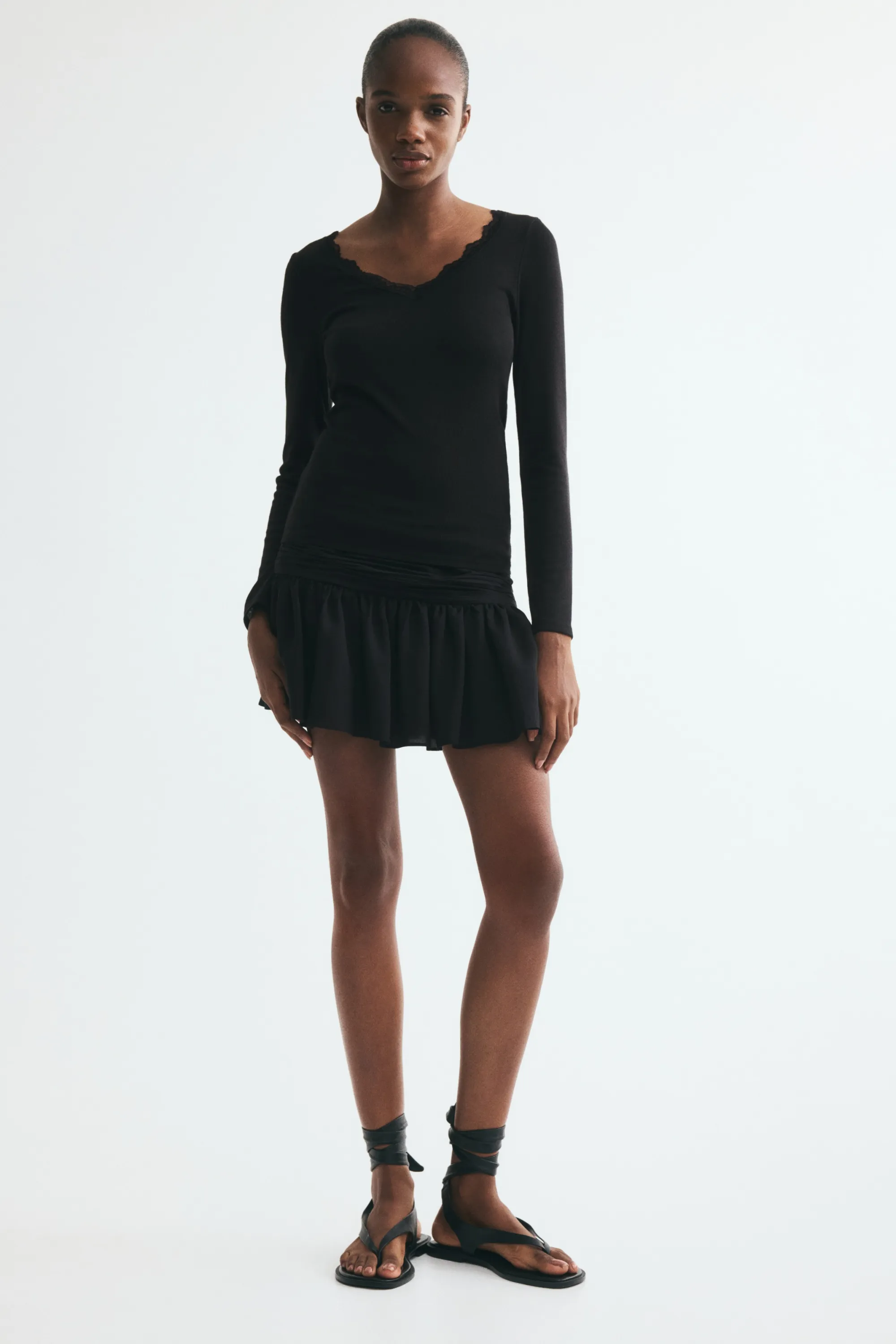 Top à encolure en V avec dentelle - Noir