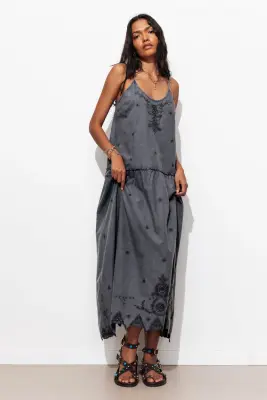 Robe à bretelles perlée — photo 5