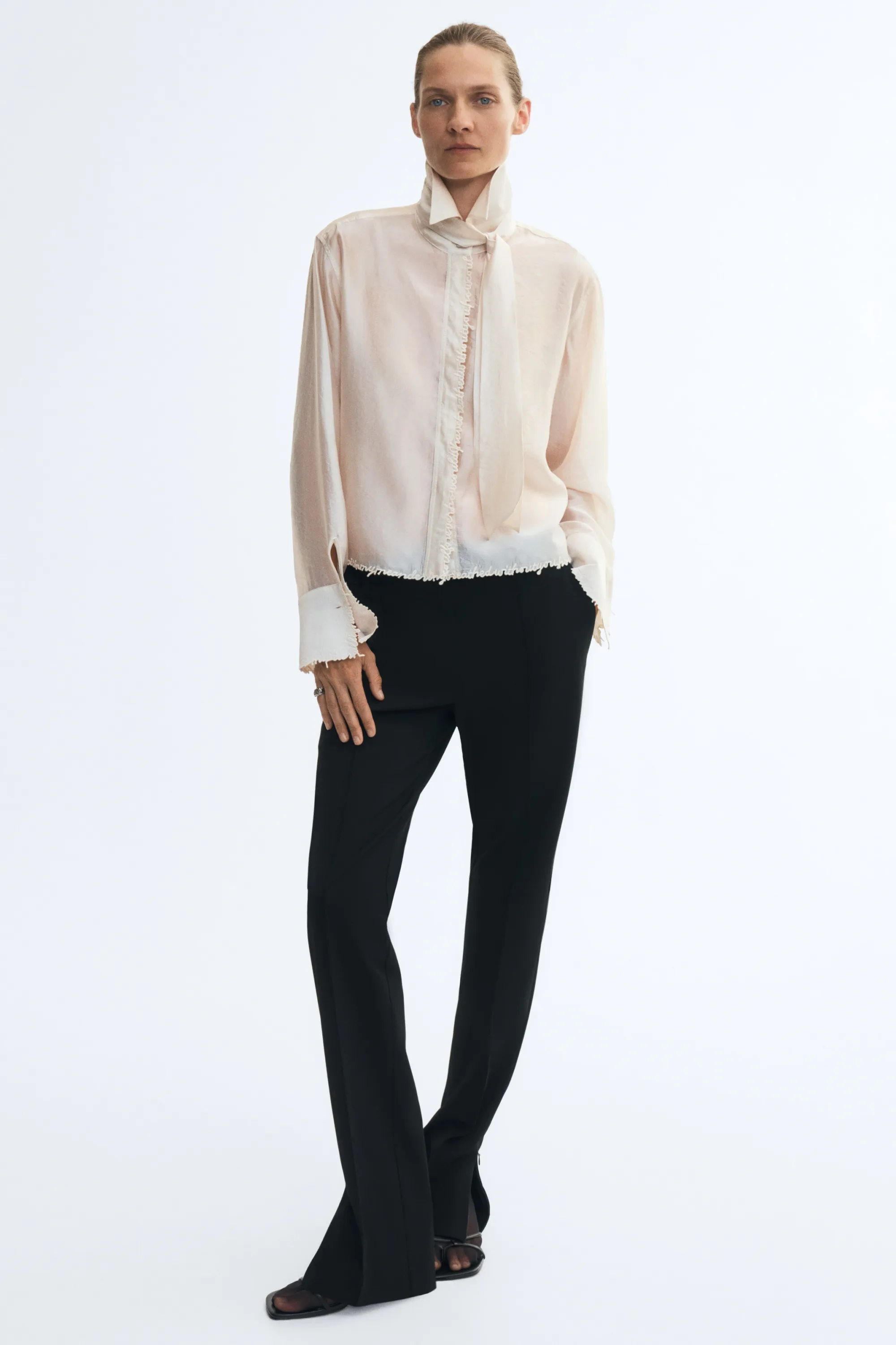 Chemise brodée avec nœud - Beige clair