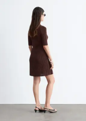 Robe courte en maille - Marron foncé — photo 4