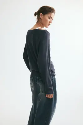 Pull épaules nues - Gris foncé — photo 3
