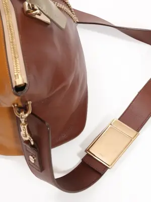 Sac à main BAYLEE à bandoulière en cuir camel et rouge bordeaux prix boutique 1500€ — photo 5
