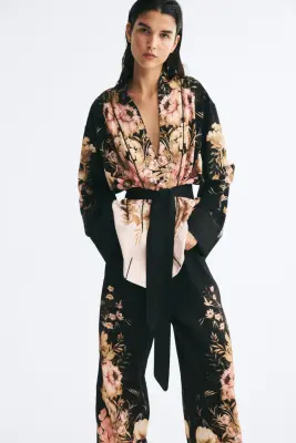 Veste en viscose mélangée avec ceinture à nouer - Noir/fleuri — photo 2