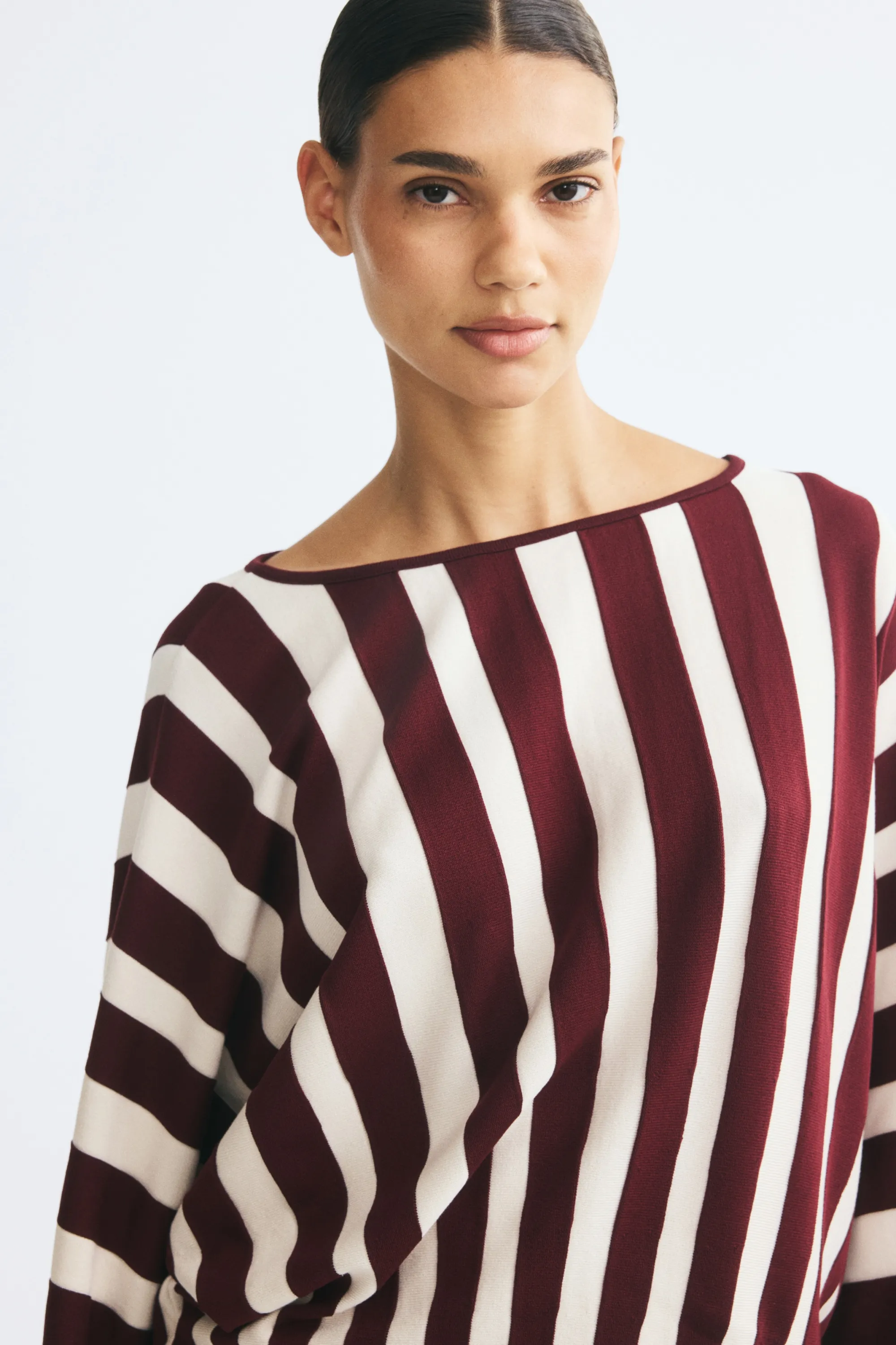 Top en maille fine avec encolure bateau - Bordeaux/rayé