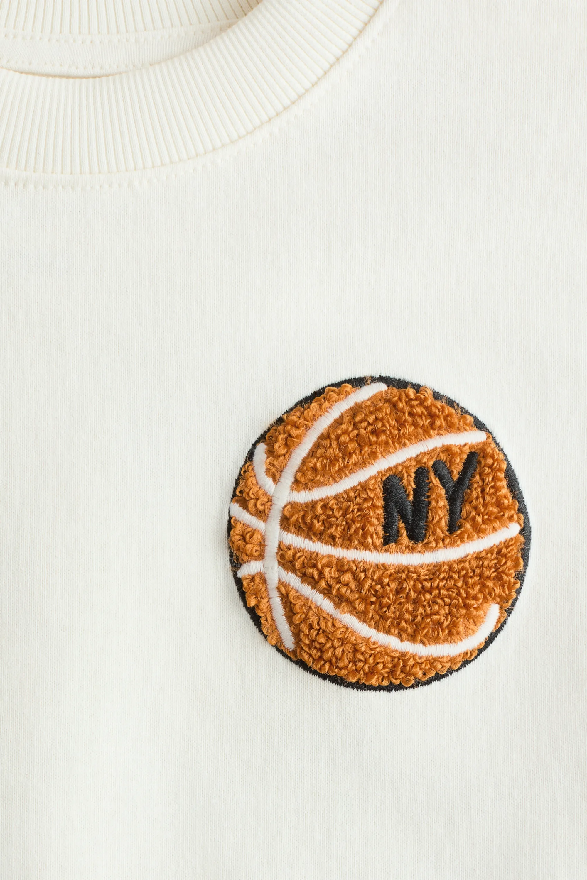 T-shirt avec applications - Blanc/ballon de basket