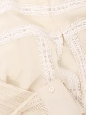 Blouse manches longues en soie beige et broderie dentelle blanche Prix boutique 1100€ Taille 36/38 — photo 4