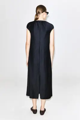 ROBE MIDI EN SATIN FRONCÉ - BLEU MARINE — photo 3