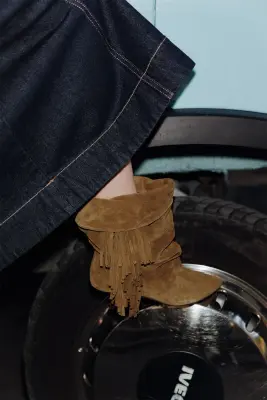 Bottes cuir suédé à franges — photo 2