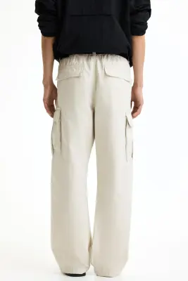 Pantalon cargo Relaxed Fit - Crème — photo 4