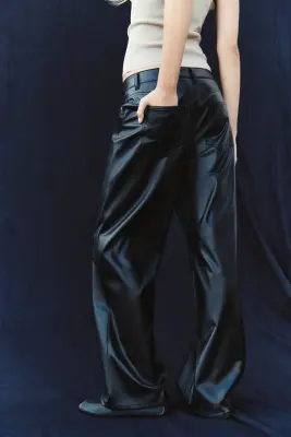 Pantalon baggy en tissu enduit - Noir — photo 2